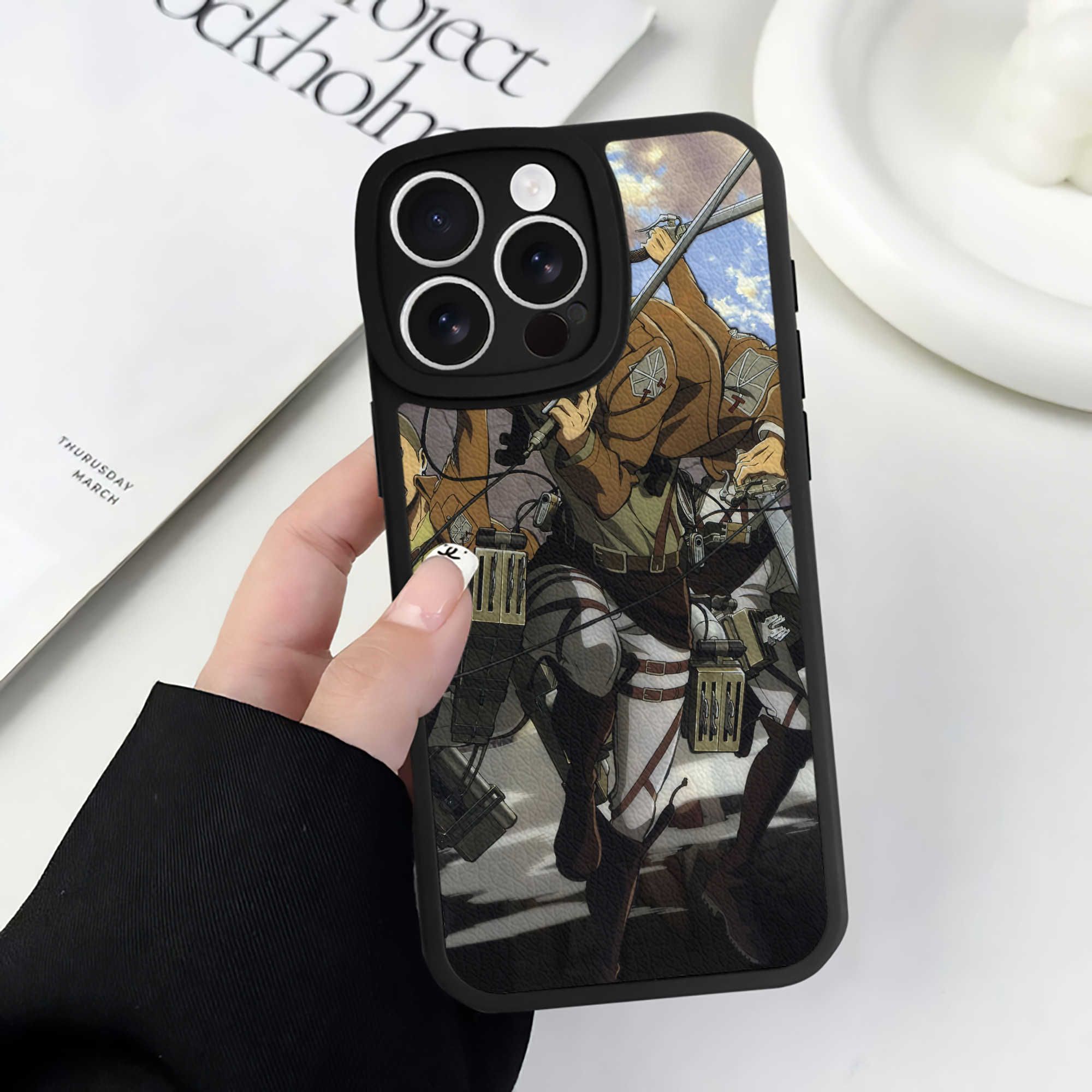 （画像用） 進撃の巨人 Attack on Titan 【iPhone 16シリーズ対応】シリコンスマホケース（レザー調） 材質：シリコン